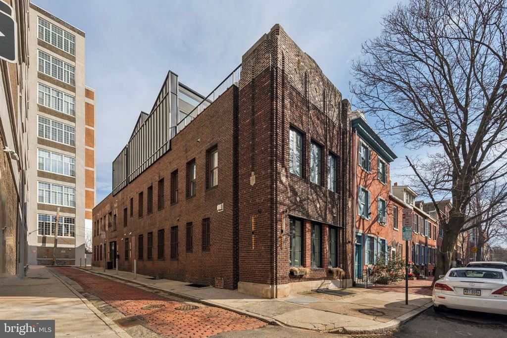 207 S 24TH ST, Philadelphia, PA 19103