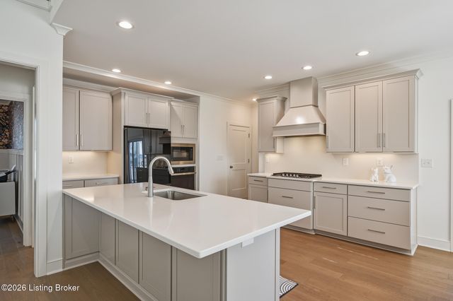 17605 Fox Spring Way, Louisville, KY 40245