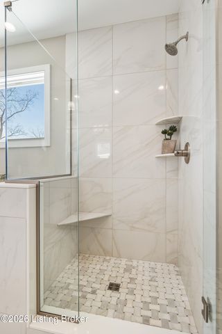 17605 Fox Spring Way, Louisville, KY 40245