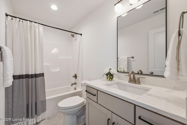 17605 Fox Spring Way, Louisville, KY 40245