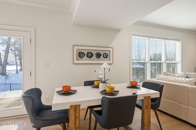 17605 Fox Spring Way, Louisville, KY 40245