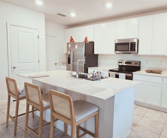 608 TROTTERS DRIVE, Eagle Lake, FL 33839