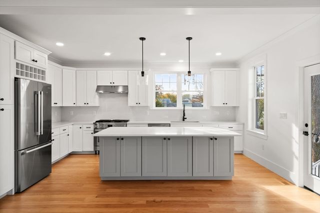 23 A Ward Street A, Woburn, MA 01801