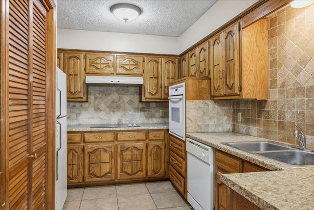 6234 Tezcuco Court, Granbury, TX 76049