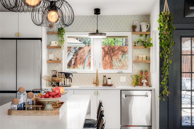 6600 Auburndale ST, Austin, TX 78723