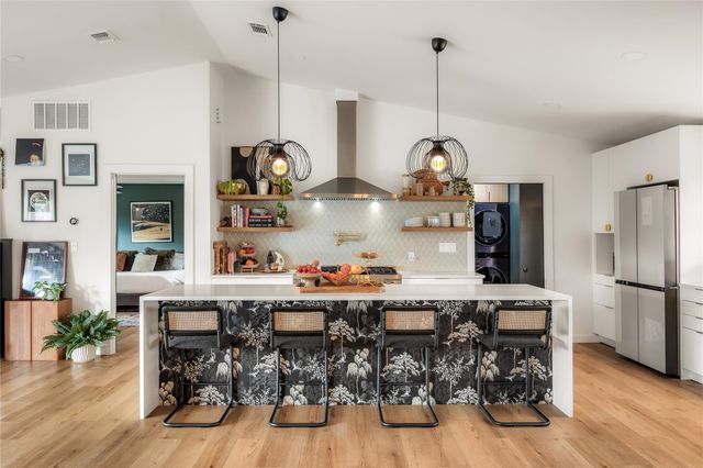 6600 Auburndale ST, Austin, TX 78723