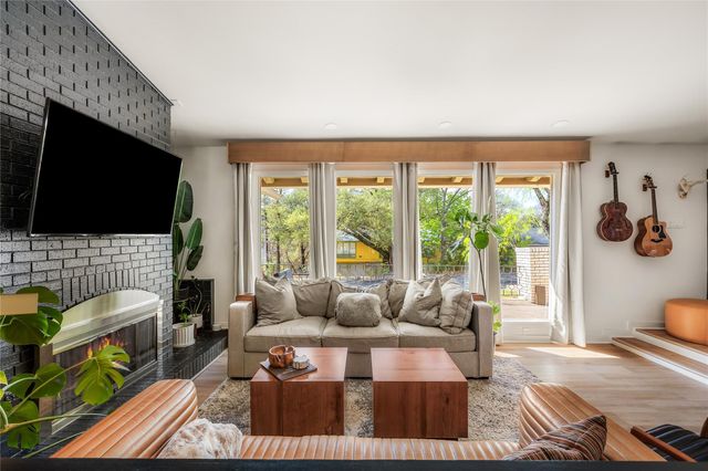 6600 Auburndale ST, Austin, TX 78723