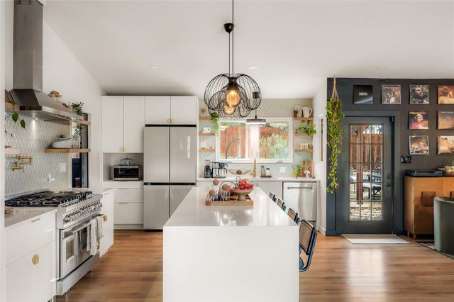 6600 Auburndale ST, Austin, TX 78723