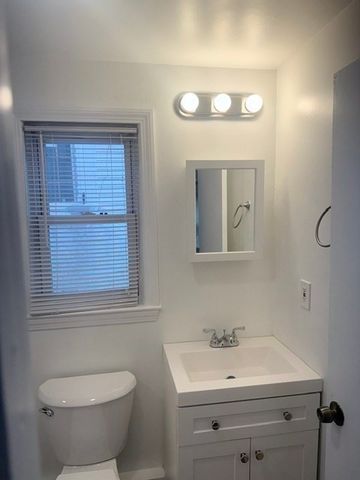 208 Green Street 2, Weymouth, MA 02190