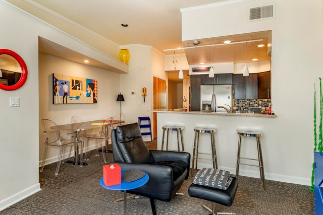 110 Richmond Drive SE UNIT 204, Albuquerque, NM 87106