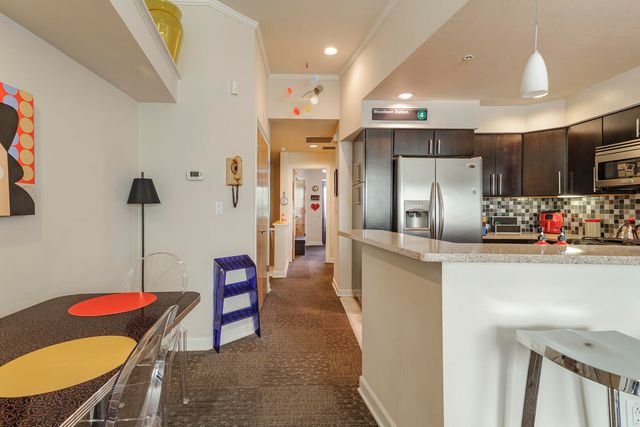 110 Richmond Drive SE UNIT 204, Albuquerque, NM 87106