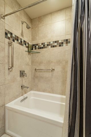 110 Richmond Drive SE UNIT 204, Albuquerque, NM 87106