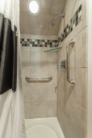 110 Richmond Drive SE UNIT 204, Albuquerque, NM 87106