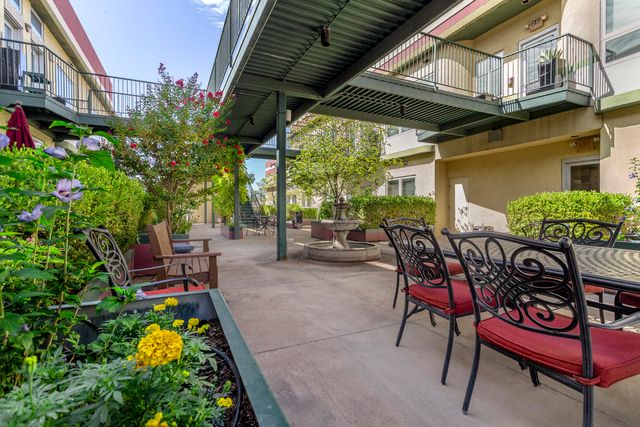 110 Richmond Drive SE UNIT 204, Albuquerque, NM 87106