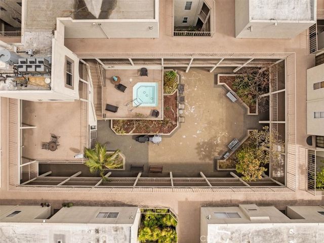 445 W 6th, Long Beach, CA 90802