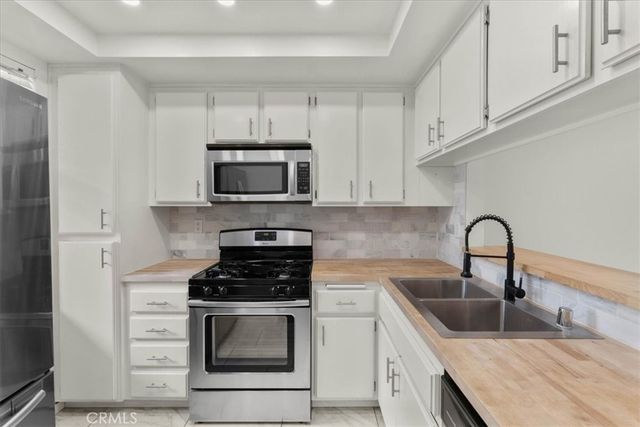 445 W 6th, Long Beach, CA 90802