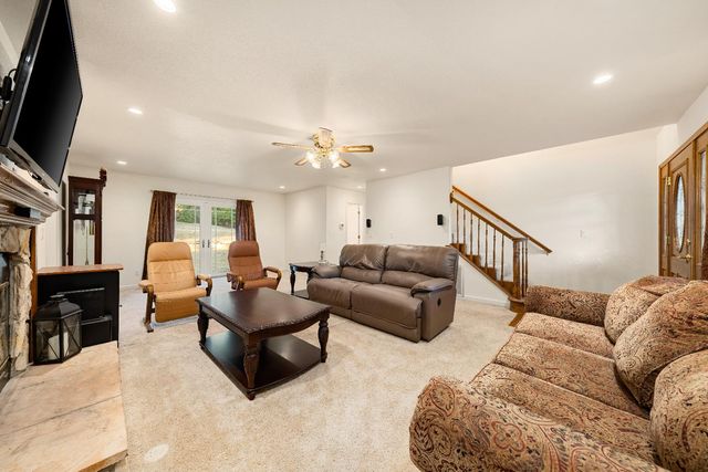 3597 Camino Hills Dr, Camino, CA 95709