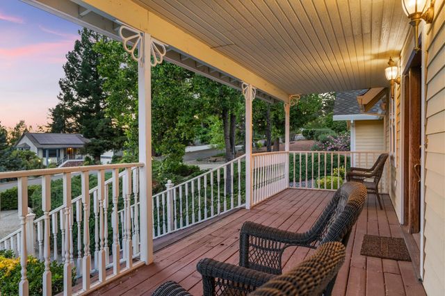 3597 Camino Hills Dr, Camino, CA 95709