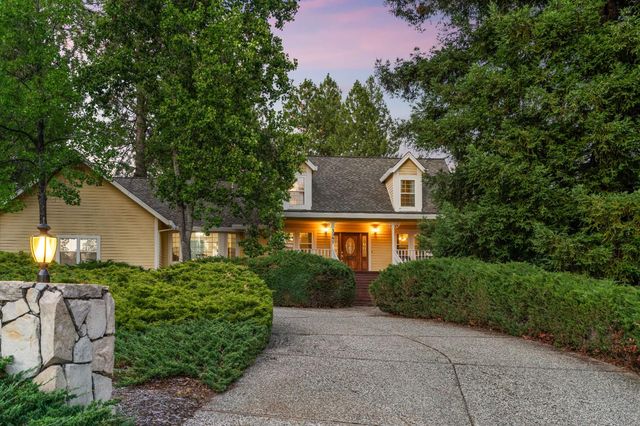 3597 Camino Hills Dr, Camino, CA 95709