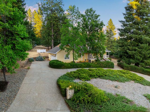 3597 Camino Hills Dr, Camino, CA 95709