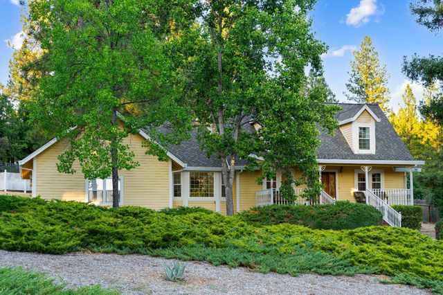 3597 Camino Hills Dr, Camino, CA 95709