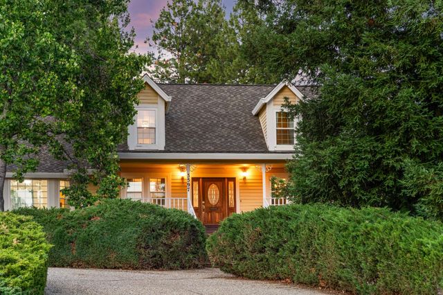 3597 Camino Hills Dr, Camino, CA 95709