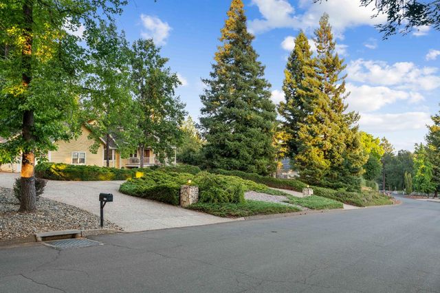 3597 Camino Hills Dr, Camino, CA 95709