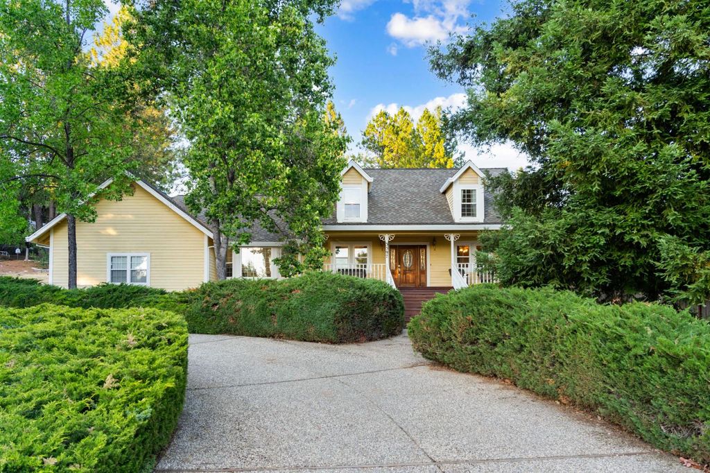 3597 Camino Hills Dr, Camino, CA 95709