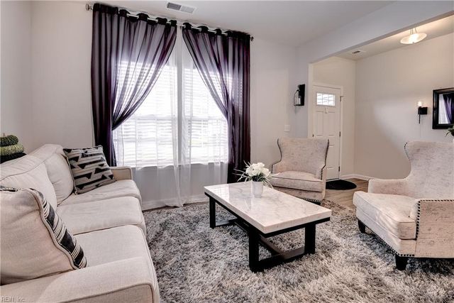 168 Boxwood LN, Smithfield, VA 23430