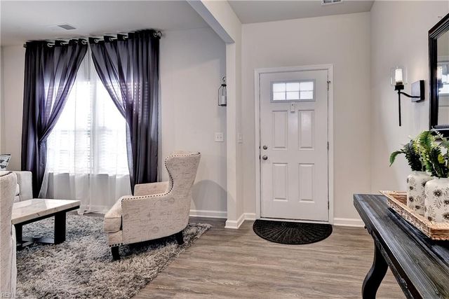 168 Boxwood LN, Smithfield, VA 23430