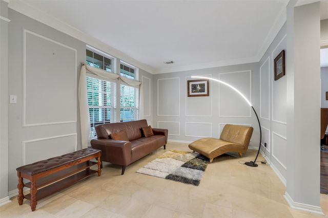 7 Larkspur Trail, The Woodlands, TX 77382