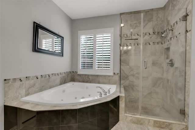 7 Larkspur Trail, The Woodlands, TX 77382