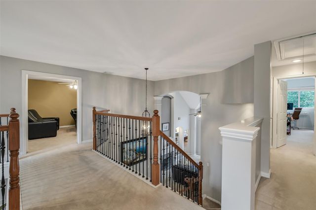 7 Larkspur Trail, The Woodlands, TX 77382