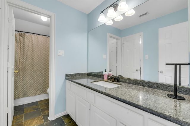 7 Larkspur Trail, The Woodlands, TX 77382