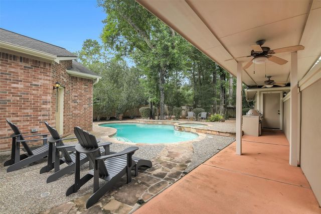 7 Larkspur Trail, The Woodlands, TX 77382