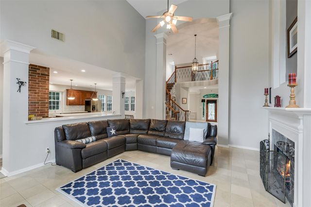 7 Larkspur Trail, The Woodlands, TX 77382