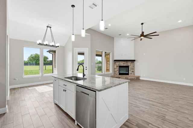 8190 Kassandra Drive, Sanger, TX 76266
