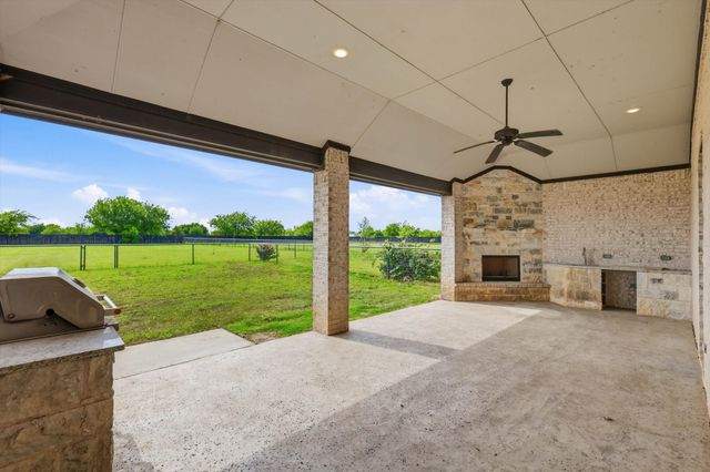 8190 Kassandra Drive, Sanger, TX 76266
