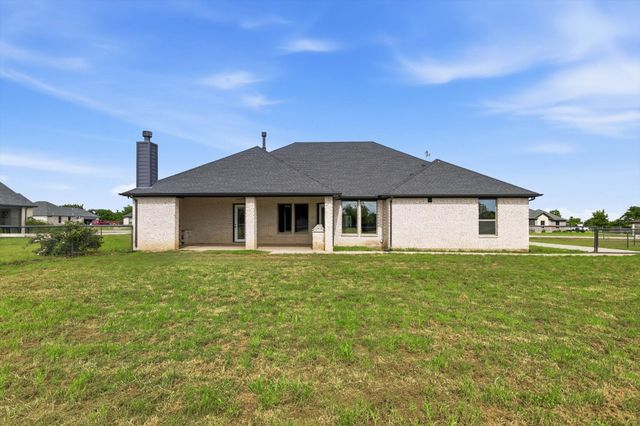 8190 Kassandra Drive, Sanger, TX 76266