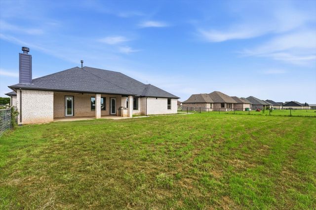 8190 Kassandra Drive, Sanger, TX 76266