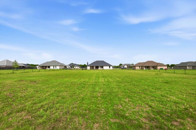 8190 Kassandra Drive, Sanger, TX 76266