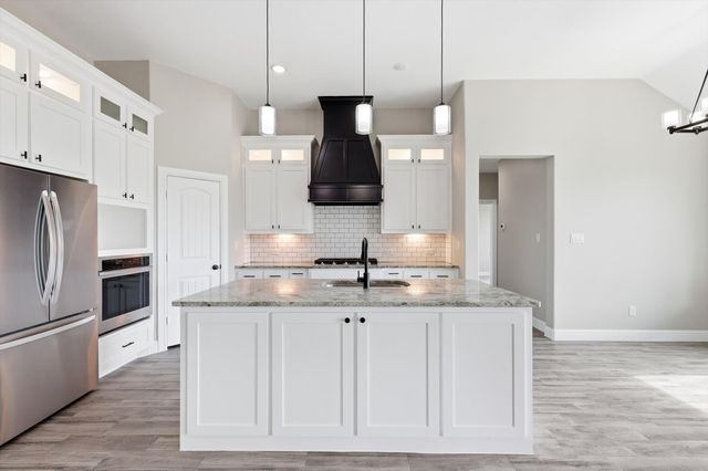 8190 Kassandra Drive, Sanger, TX 76266