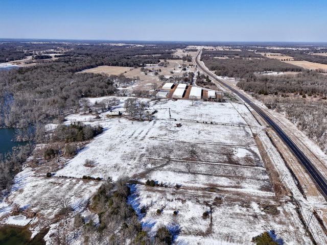 7355 Fm 897, Telephone, TX 75488