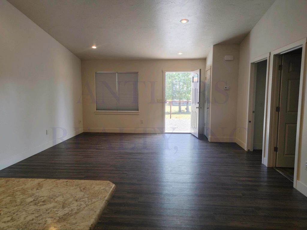 2708 Central Ave, Cody, WY 82414 photo 2