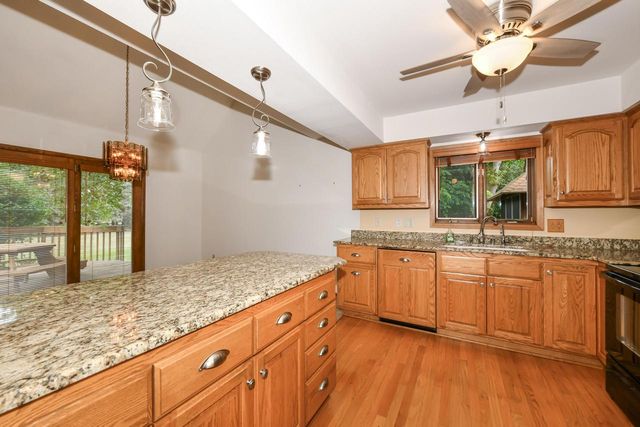 W270N6983 Woodland Oaks DRIVE, Lisbon, WI 53089