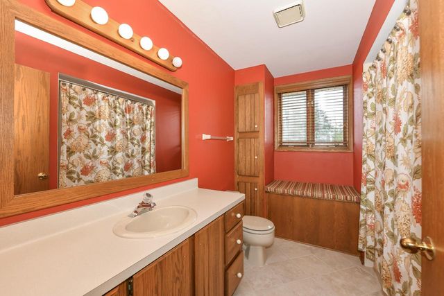 W270N6983 Woodland Oaks DRIVE, Lisbon, WI 53089
