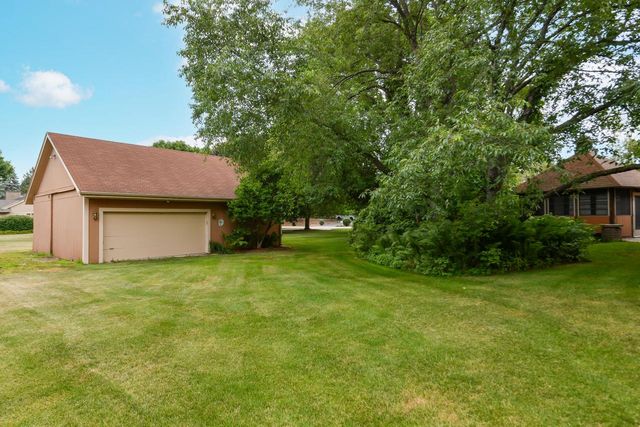 W270N6983 Woodland Oaks DRIVE, Lisbon, WI 53089