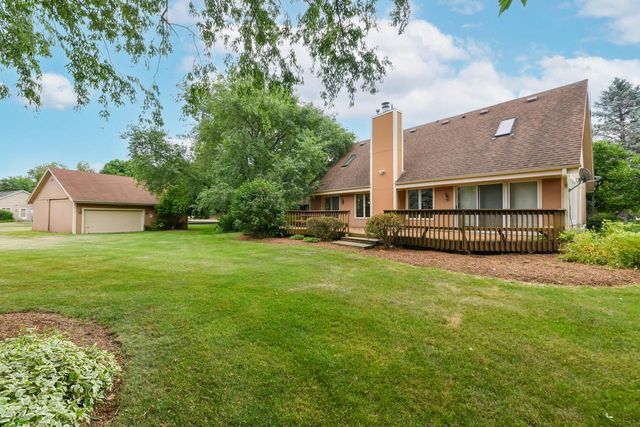 W270N6983 Woodland Oaks DRIVE, Lisbon, WI 53089