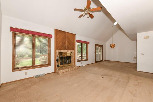 W270N6983 Woodland Oaks DRIVE, Lisbon, WI 53089