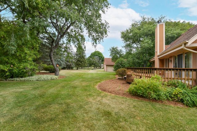 W270N6983 Woodland Oaks DRIVE, Lisbon, WI 53089
